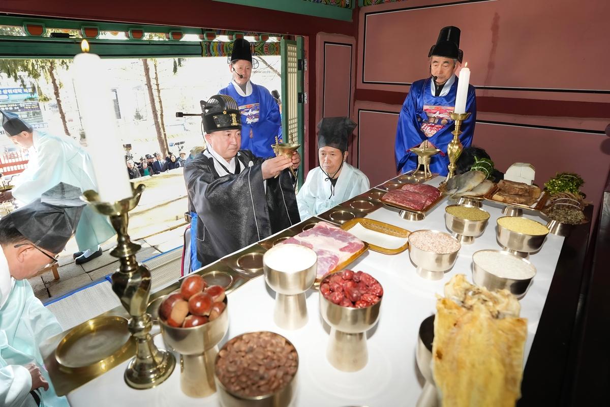 광주시, 정충묘 제향 거행&hellip;병자호란 순국선열 추모 (1).jpg